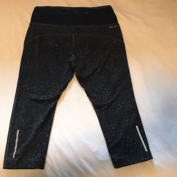 nike dry-fit cropped leggings - Picture 3 of 3